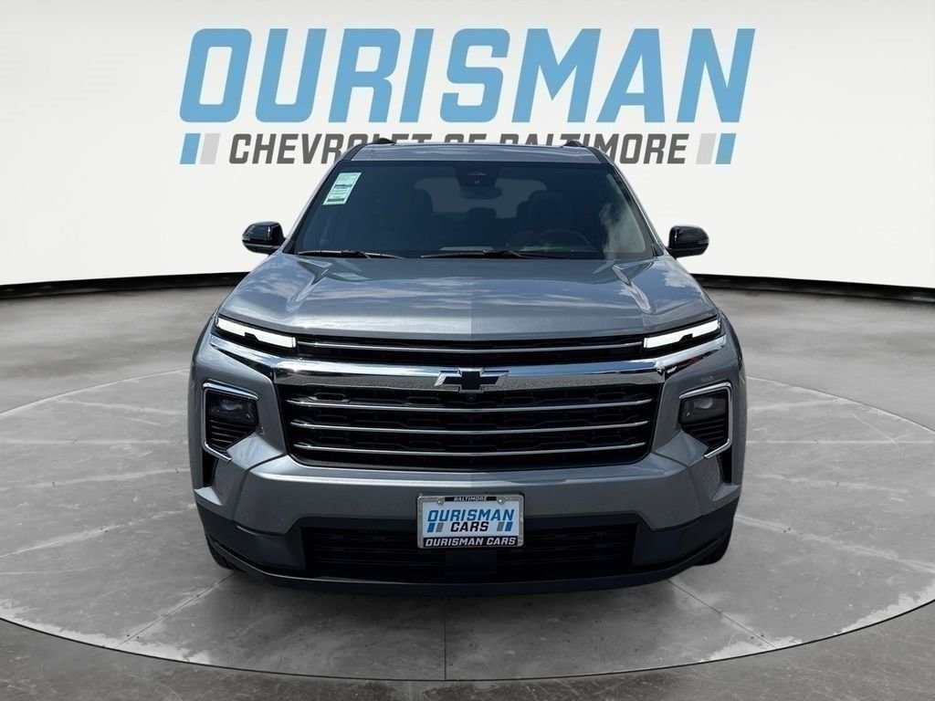 New 2026 Chevrolet Traverse LT w/ Sun and Wheel Package AWD/4WD image 8