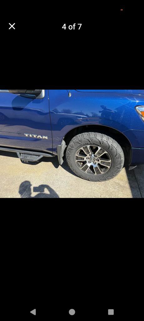 Used 2021 Nissan Titan SV w/ SV Convenience Package image 4