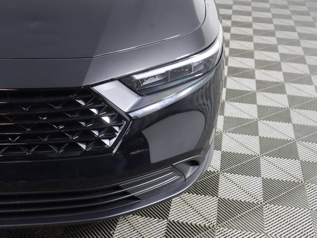 Certified 2025 Honda Accord LX image 11