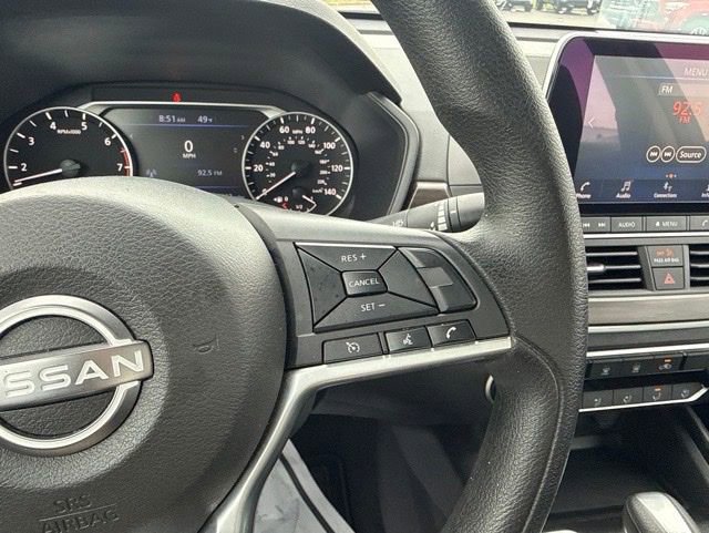 Used 2025 Nissan Altima 2.5 SV FWD image 19