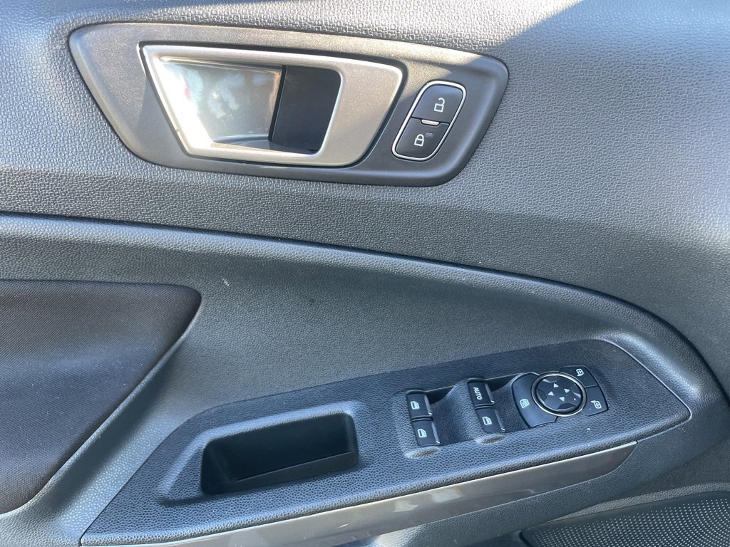 Used 2021 Ford EcoSport SE w/ SE Convenience Package image 16
