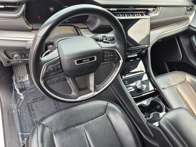 Used 2022 Jeep Grand Cherokee L Limited AWD/4WD image 11