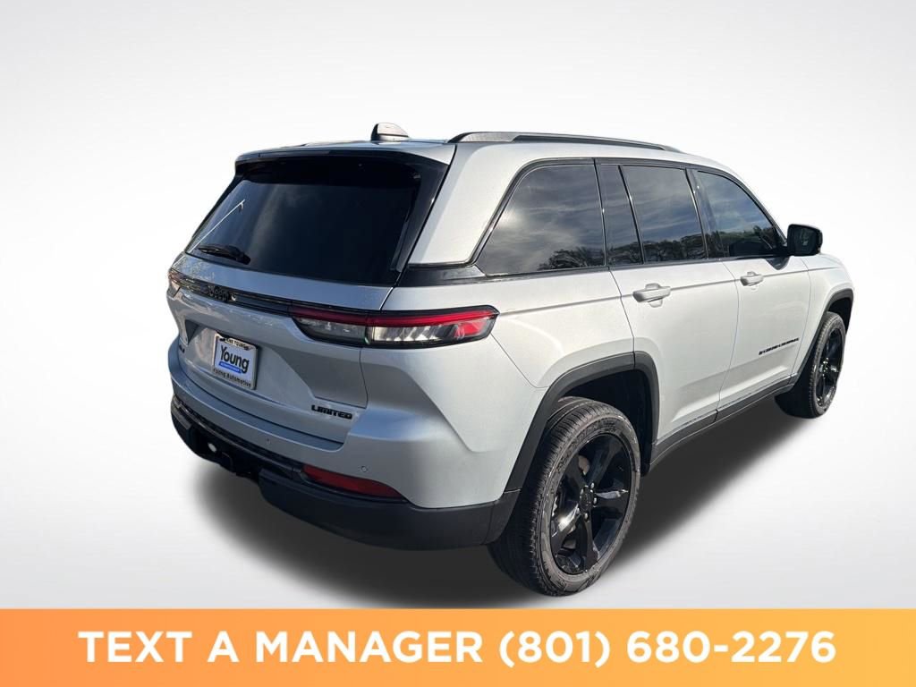Used 2025 Jeep Grand Cherokee Limited w/ Black Appearance Package AWD/4WD image 32