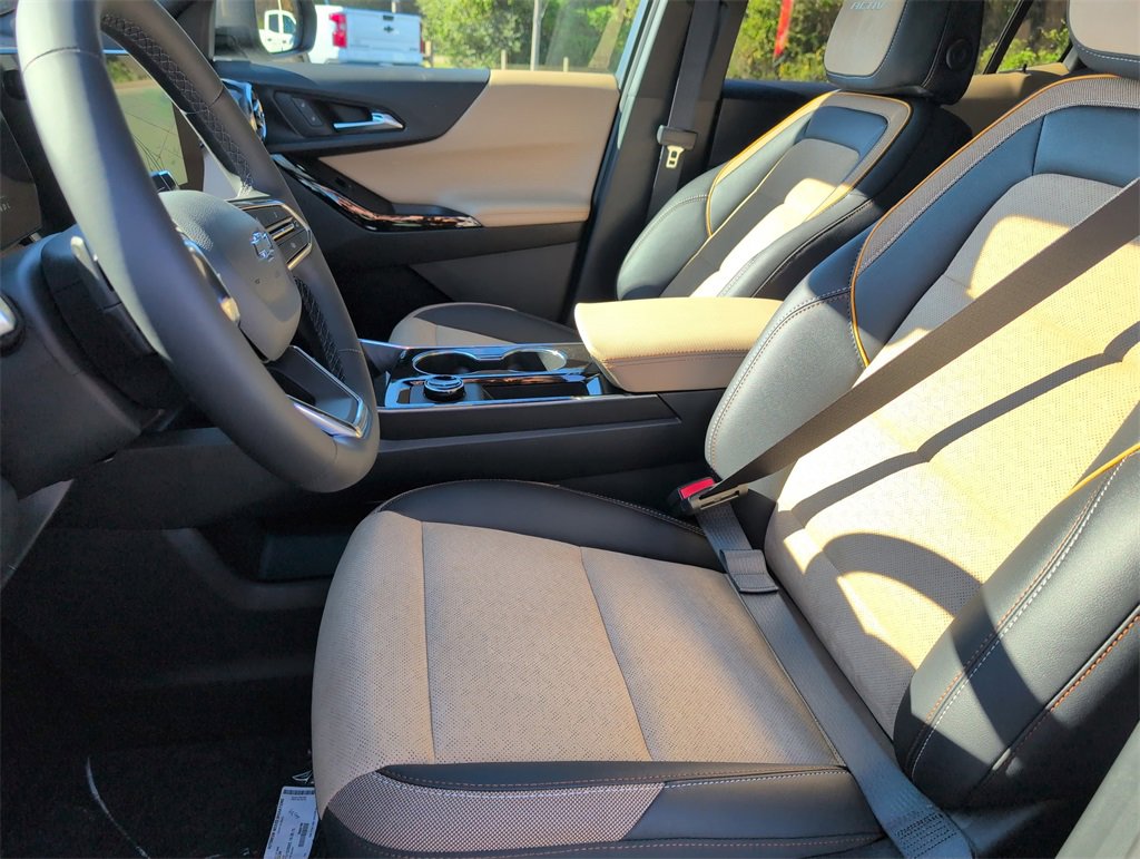 New 2026 Chevrolet Equinox ACTIV w/ Safety and Technology Package image 14