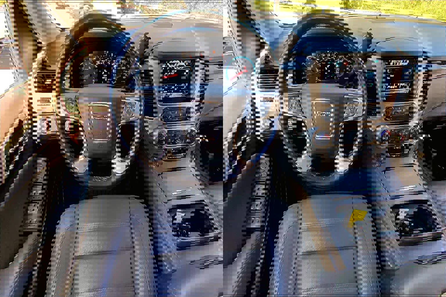 Used 2019 GMC Yukon Denali w/ Open Road Package image 5