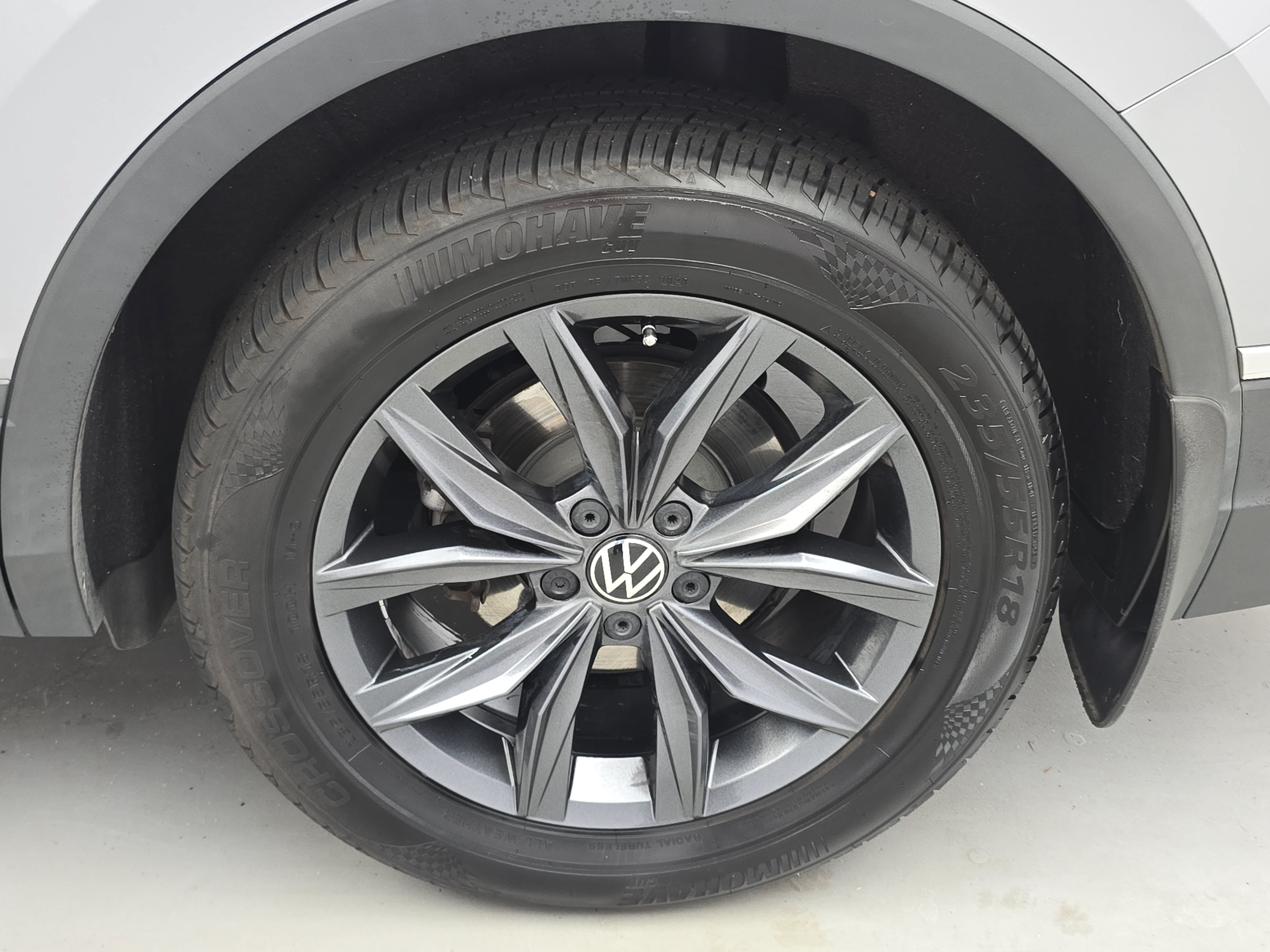 Used 2023 Volkswagen Tiguan SE FWD image 33
