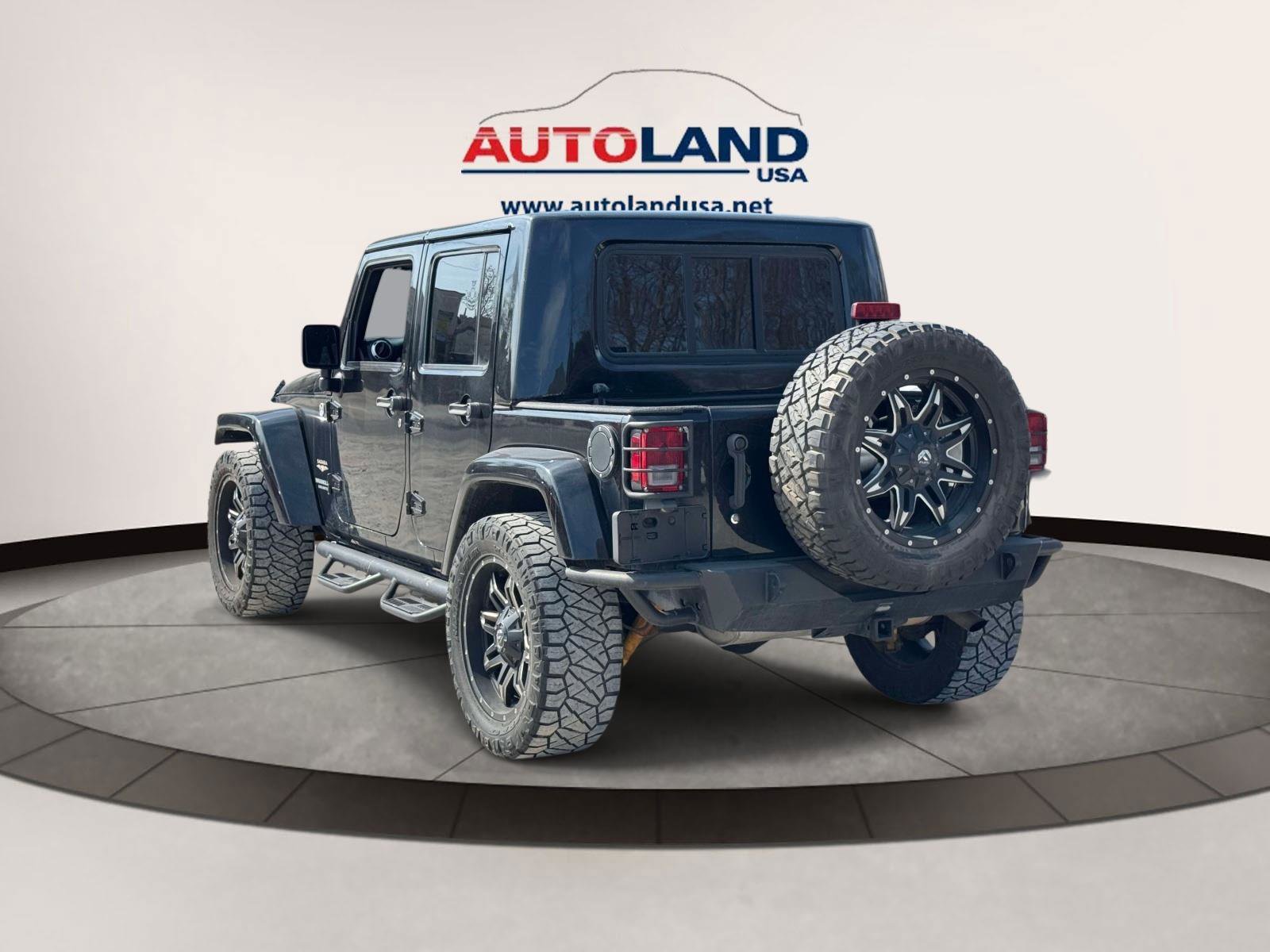 Used 2015 Jeep Wrangler Unlimited Sahara AWD/4WD image 5