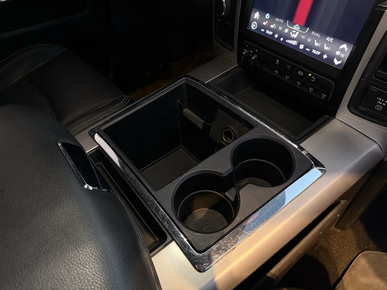 Used 2014 RAM 3500 Laramie image 26