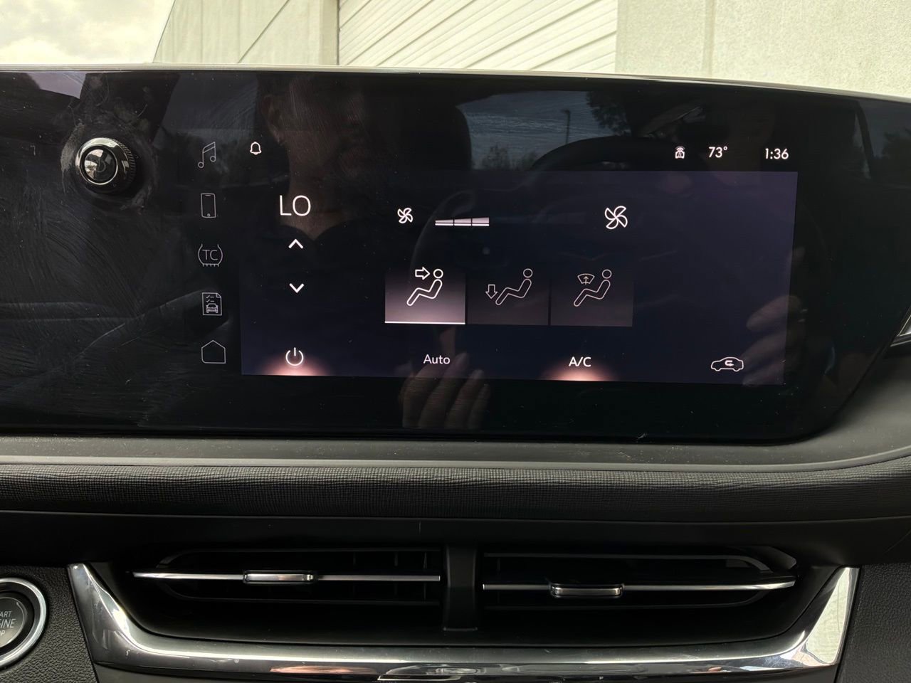 Used 2025 Buick Envista Preferred image 29