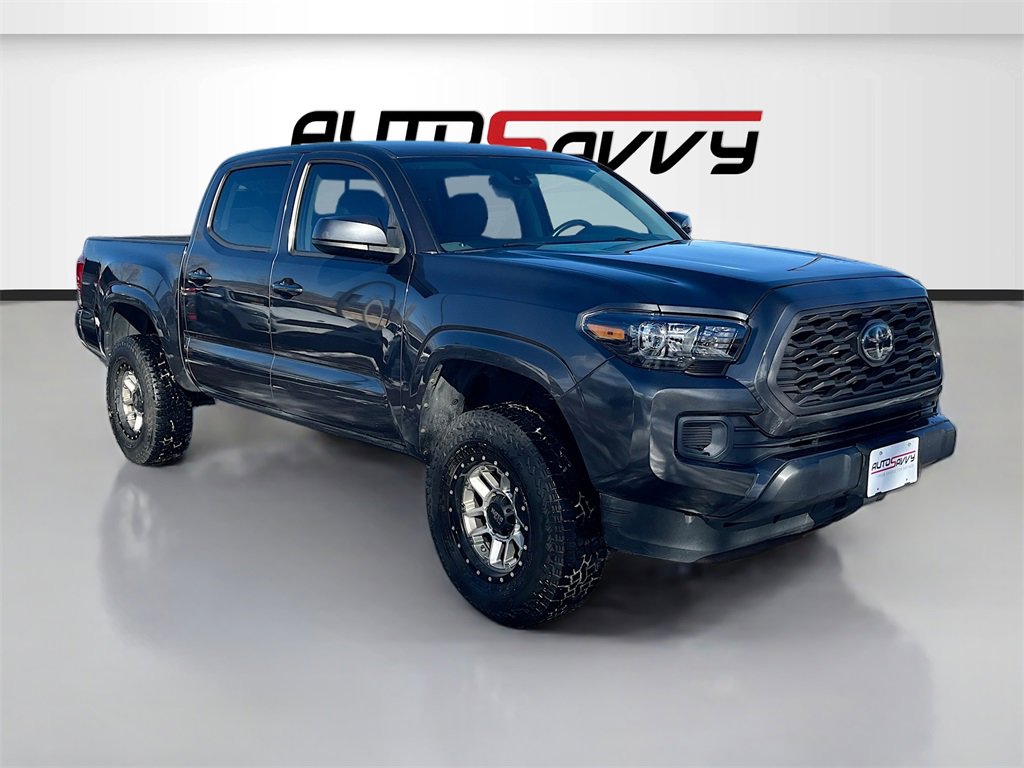 Used 2018 Toyota Tacoma SR image 1