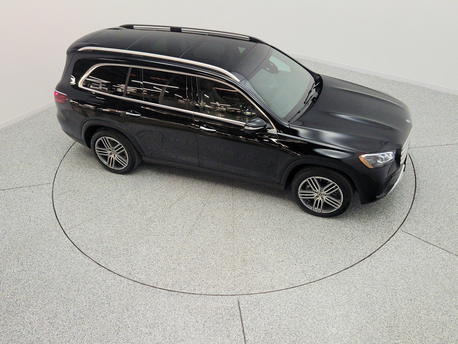 Certified 2026 Mercedes-Benz GLS 450 4MATIC image 19