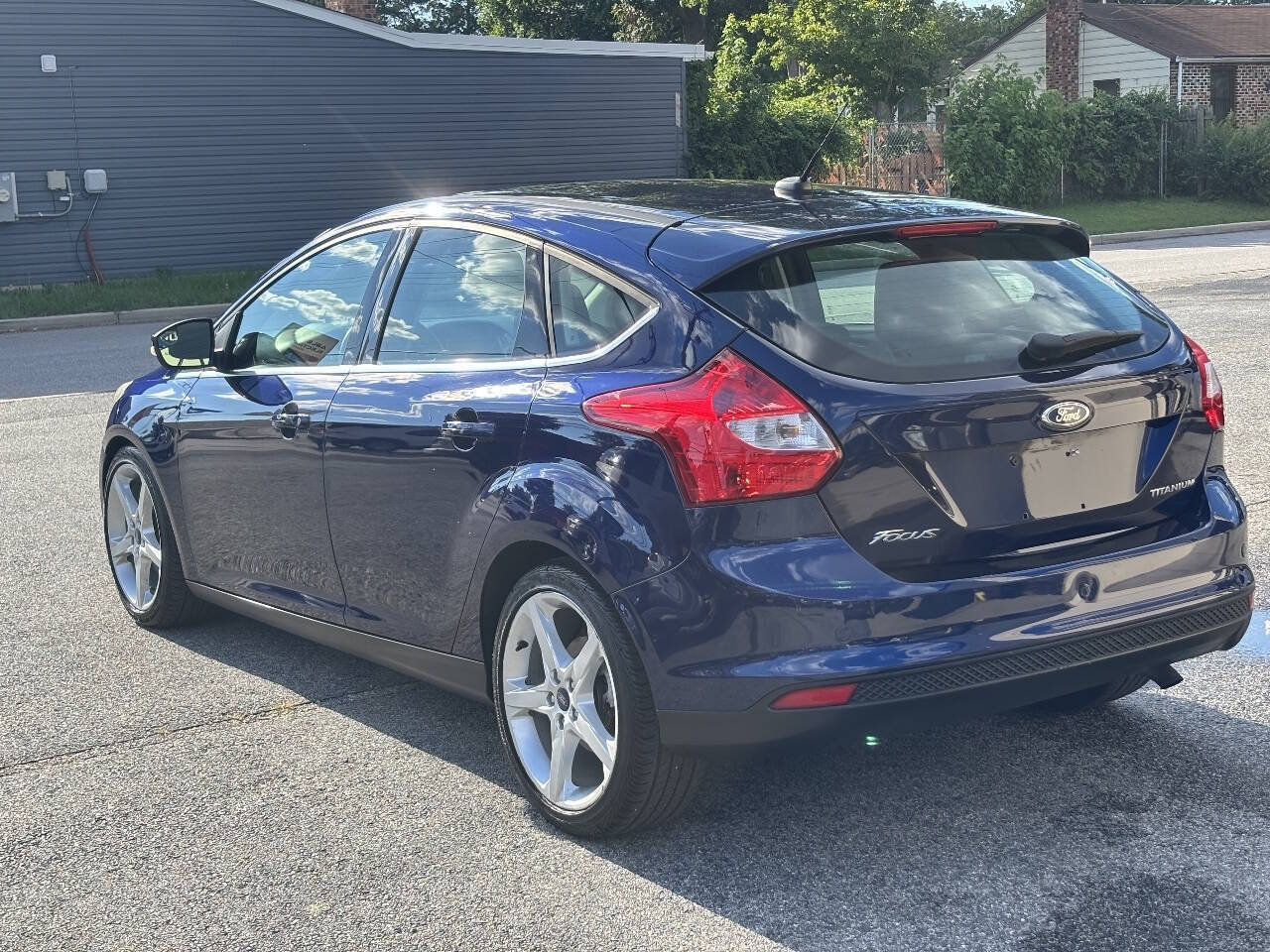 Used 2012 Ford Focus Titanium FWD image 7