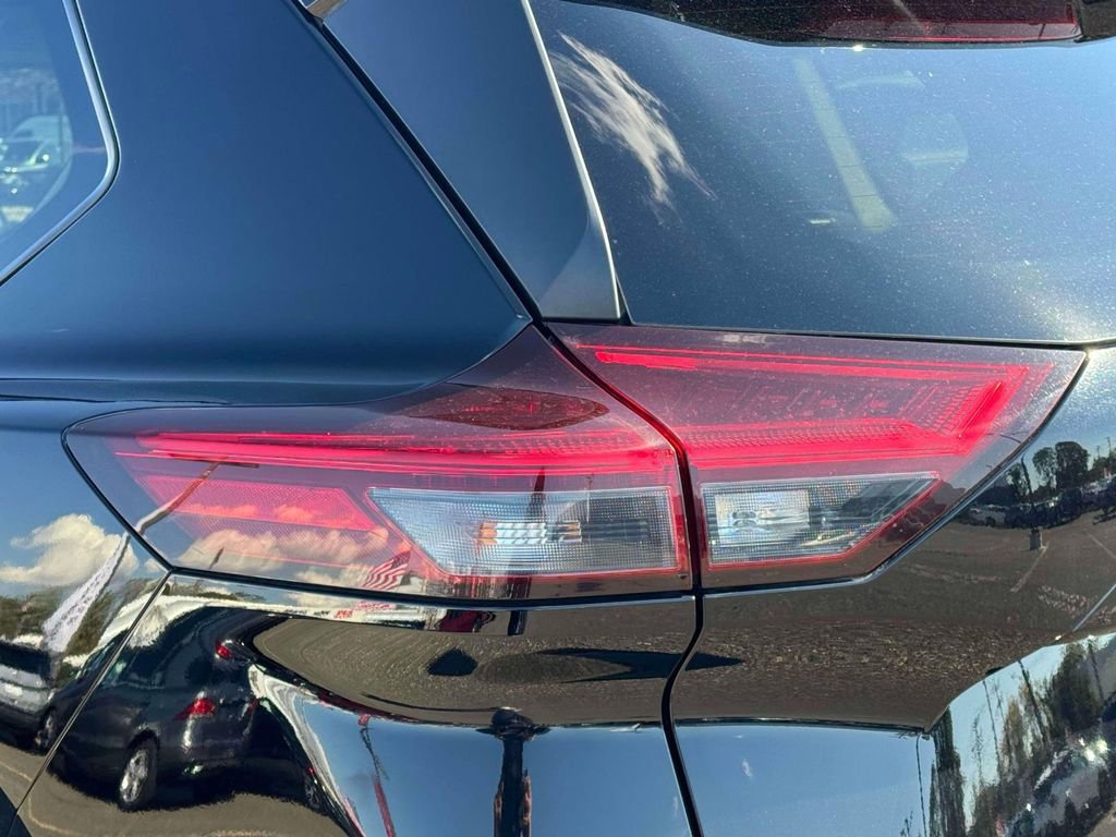 Certified 2024 Nissan Rogue SV image 11
