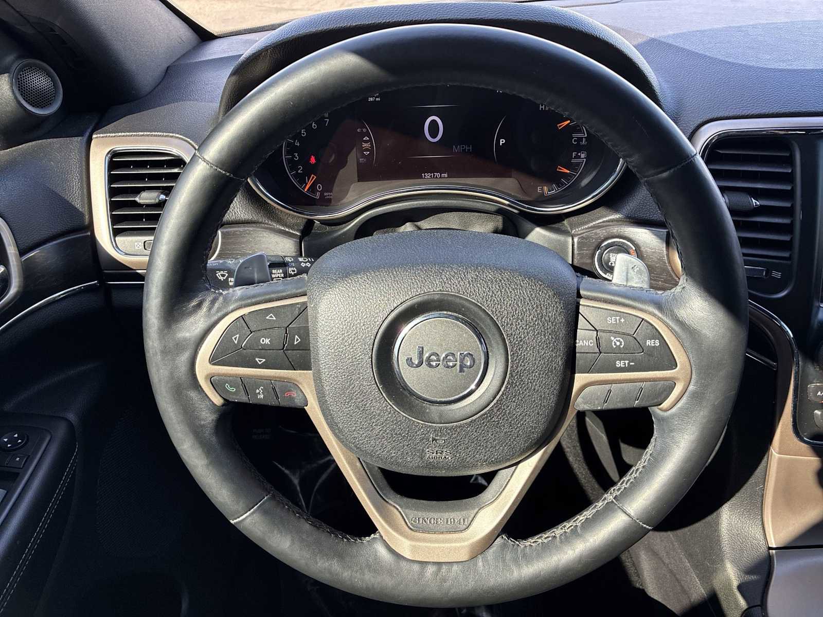 Used 2014 Jeep Grand Cherokee Limited image 11