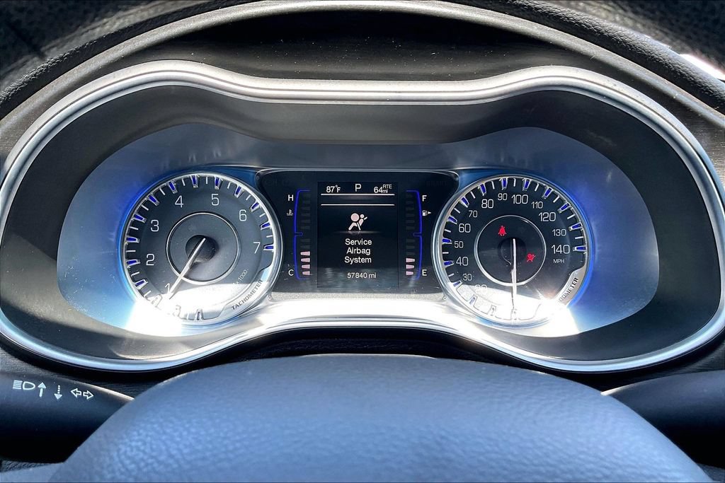 Used 2015 Chrysler 200 Limited FWD image 11