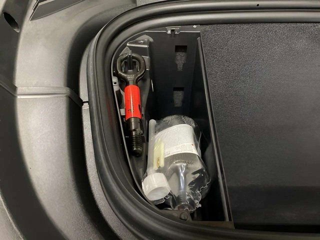 Used 2023 Audi RS e-tron GT w/ Carbon Performance Package image 78