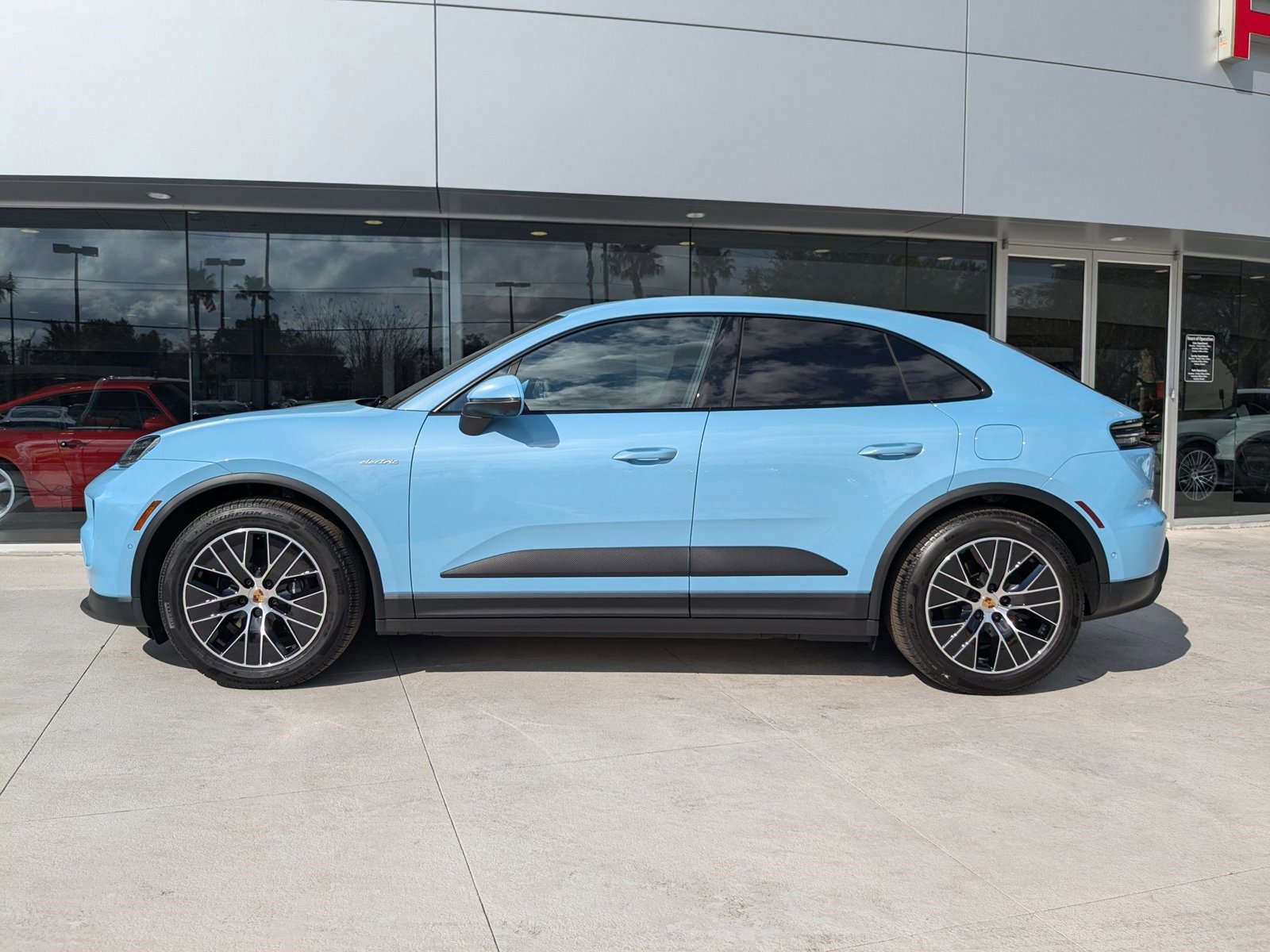 New 2025 Porsche Macan Electric RWD video 2