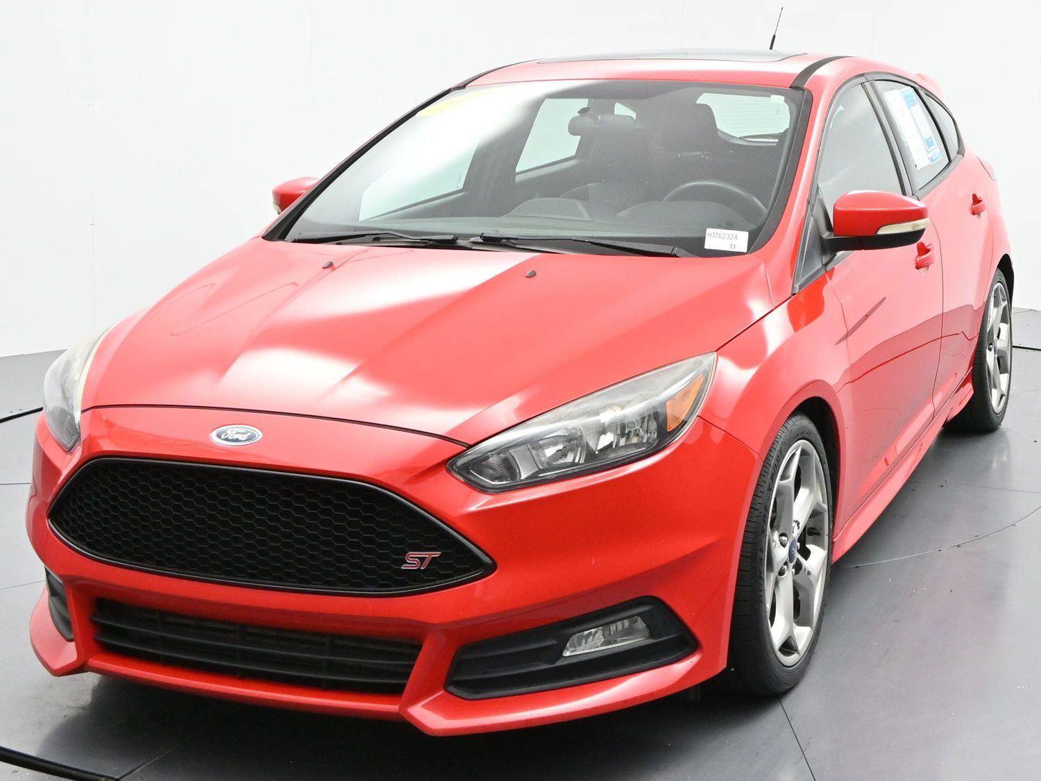 Used 2016 Ford Focus ST FWD image 3