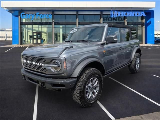 Used 2024 Ford Bronco Badlands AWD/4WD image 3
