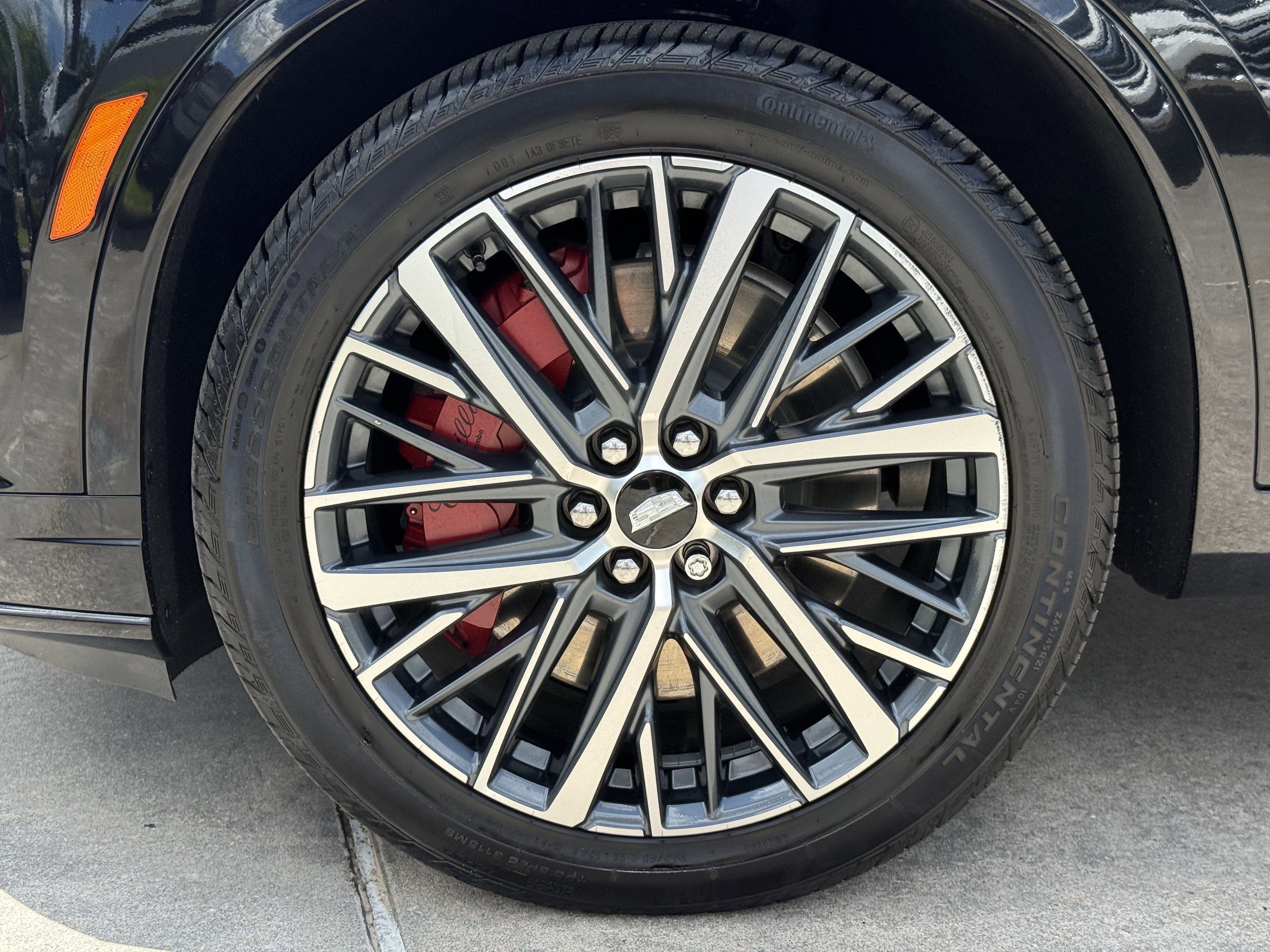 Used 2023 Cadillac XT6 Sport AWD/4WD image 12