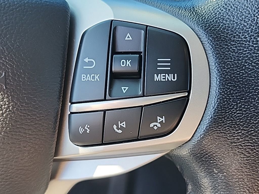 Used 2021 Ford Explorer XLT image 30