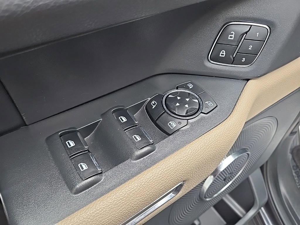 Used 2024 Ford Expedition Limited AWD/4WD image 16