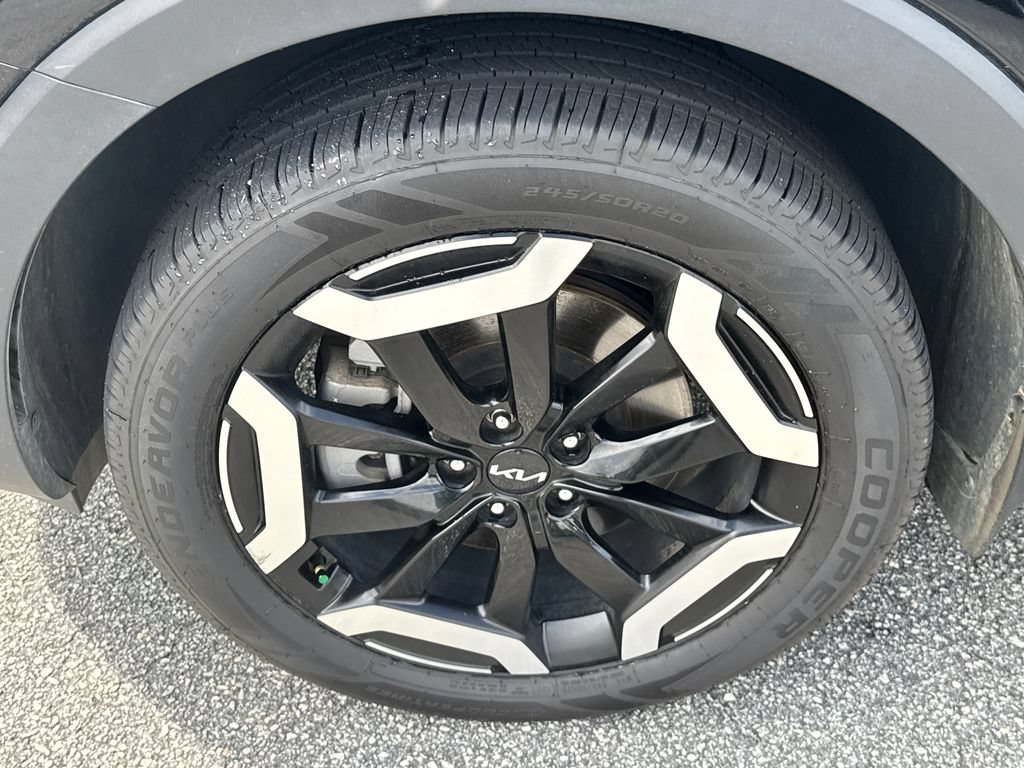 Certified 2024 Kia Telluride EX w/ EX Captain's Chair Package FWD image 11