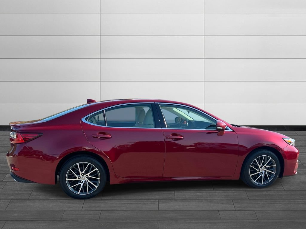 Used 2016 Lexus ES 350 w/ Navigation System Package FWD image 6