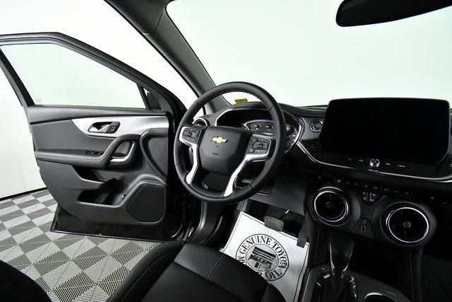 New 2026 Chevrolet Blazer LT w/ Midnight/Sport Edition image 19