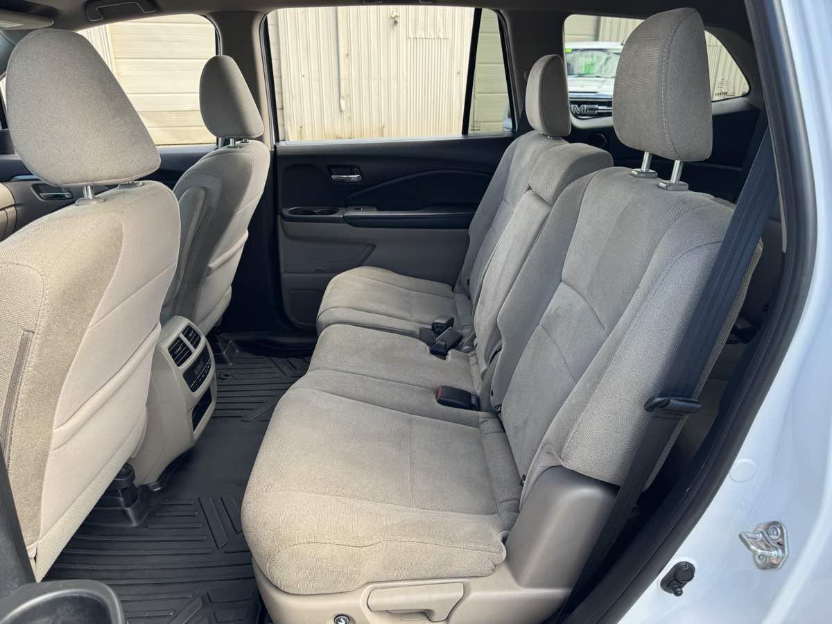 Used 2020 Honda Pilot EX image 19