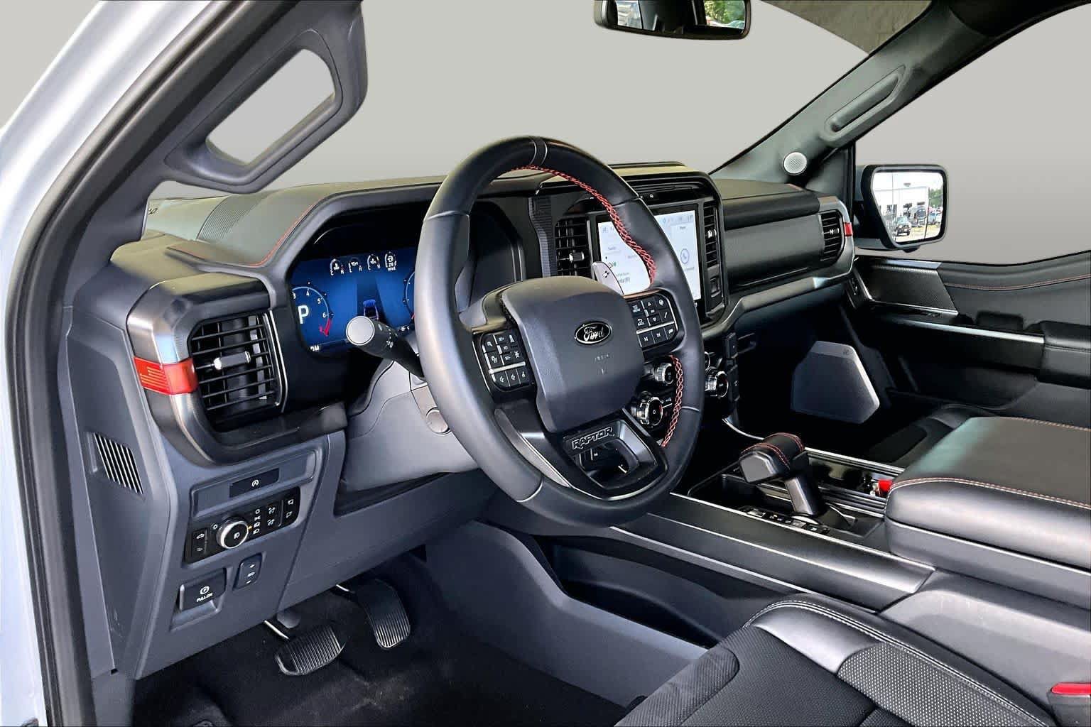 Used 2025 Ford F150 Raptor AWD/4WD image 18