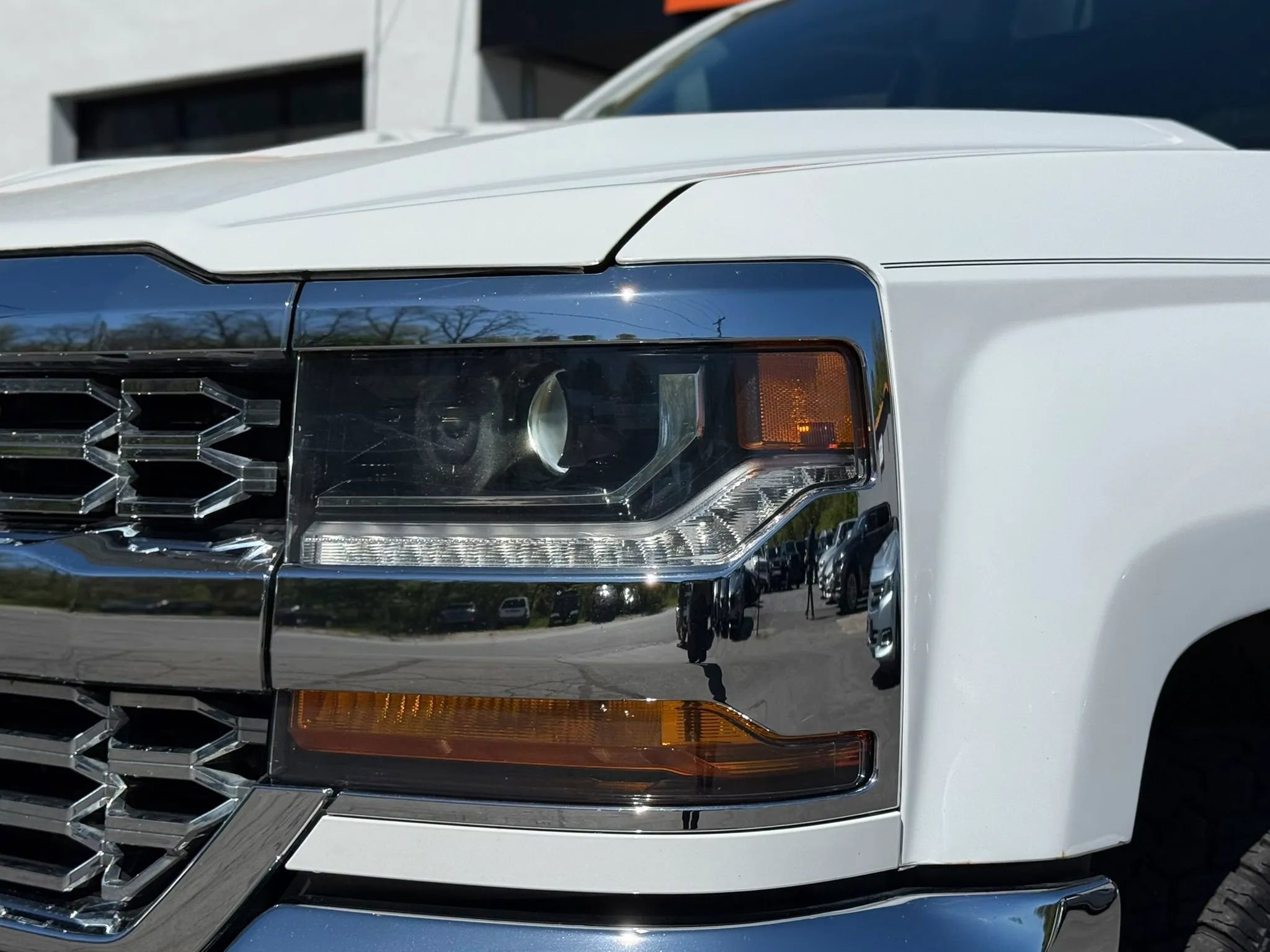 Used 2019 Chevrolet Silverado 1500 LT AWD/4WD image 30