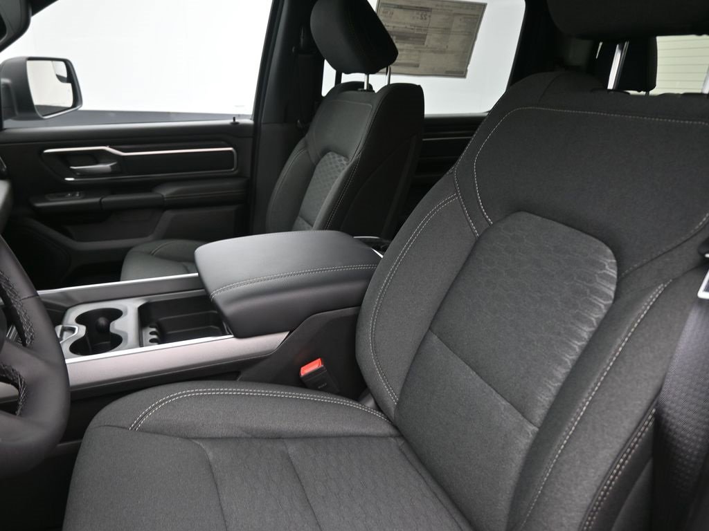 New 2026 RAM 1500 2WD Crew Cab image 32