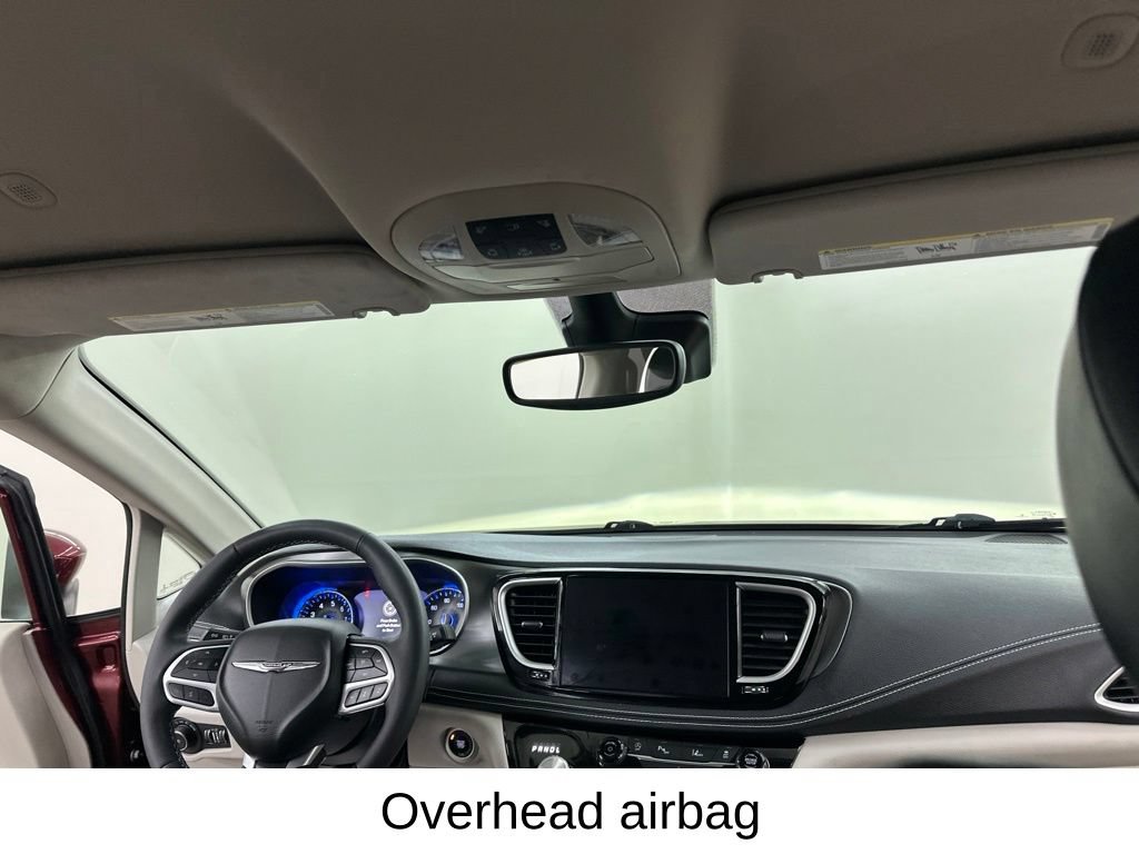 Used 2023 Chrysler Pacifica Touring-L AWD/4WD image 24