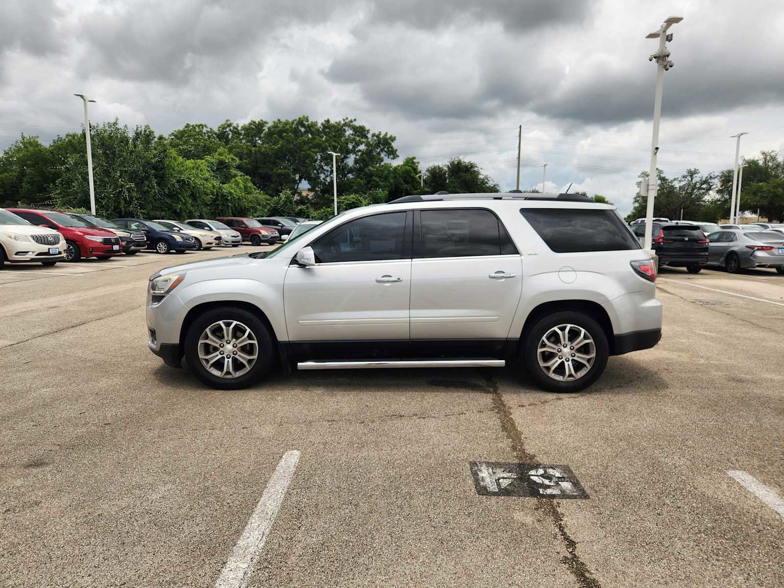 Used 2013 GMC Acadia SLT w/ Technology Package AWD/4WD image 4