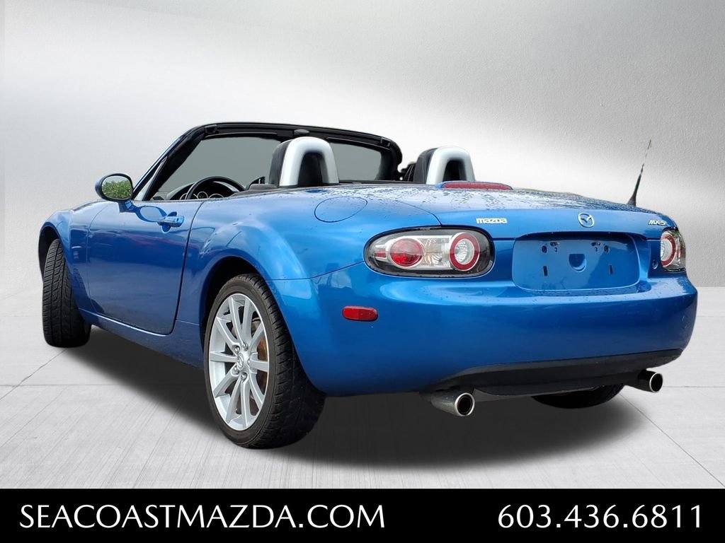 Used 2006 MAZDA MX-5 Miata Grand Touring RWD image 3