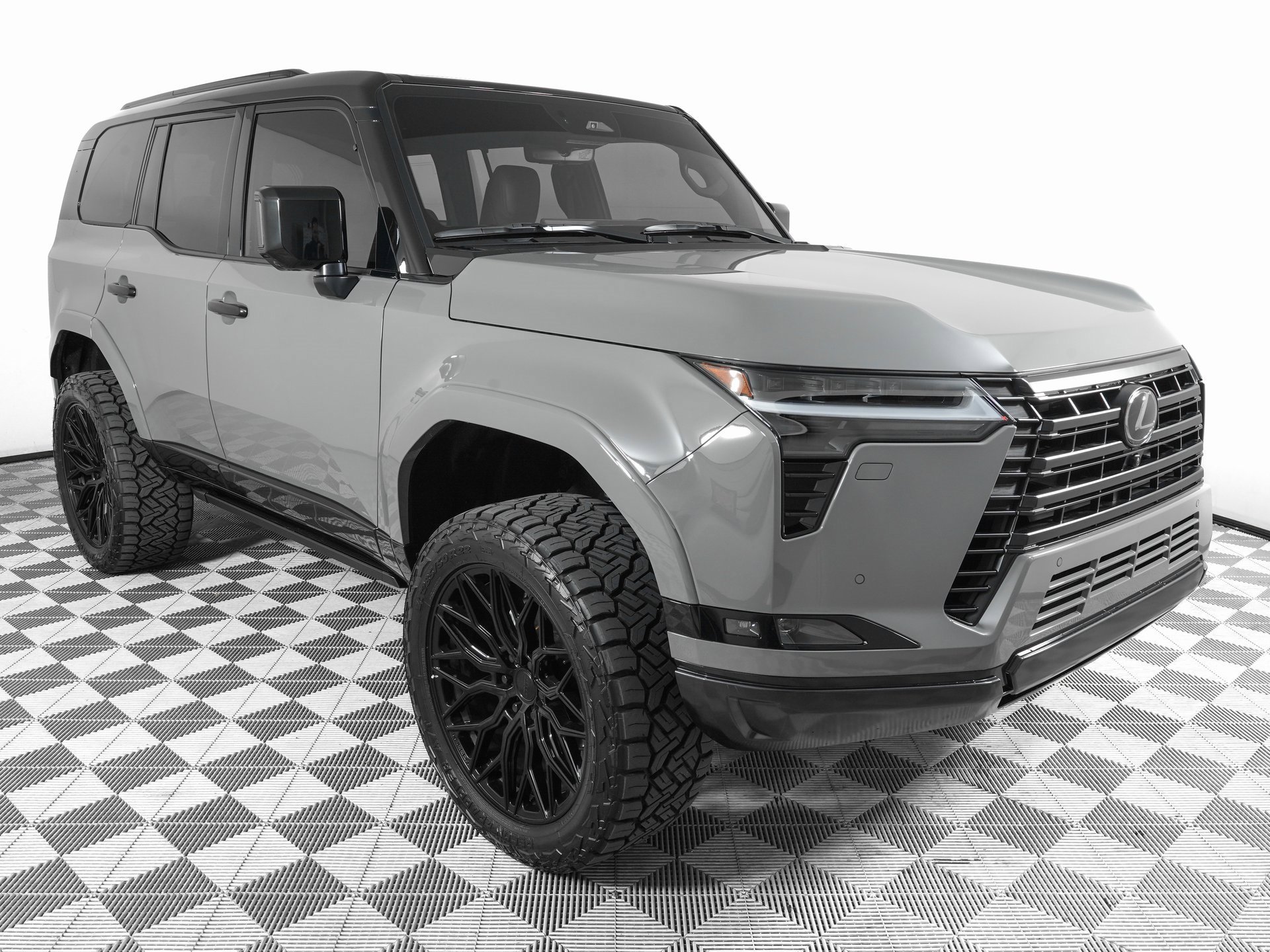 Used 2025 Lexus GX 550 image 4