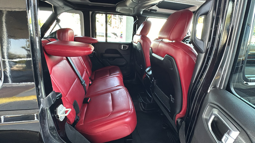 Used 2024 Jeep Wrangler Unlimited Rubicon 392 AWD/4WD image 22