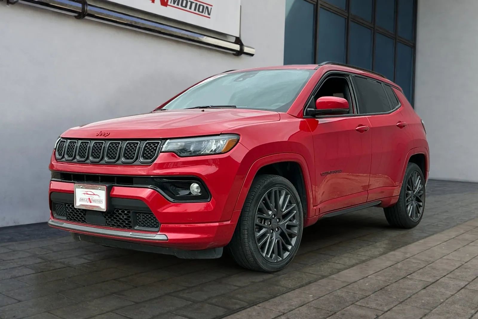 Used 2023 Jeep Compass Limited image 7