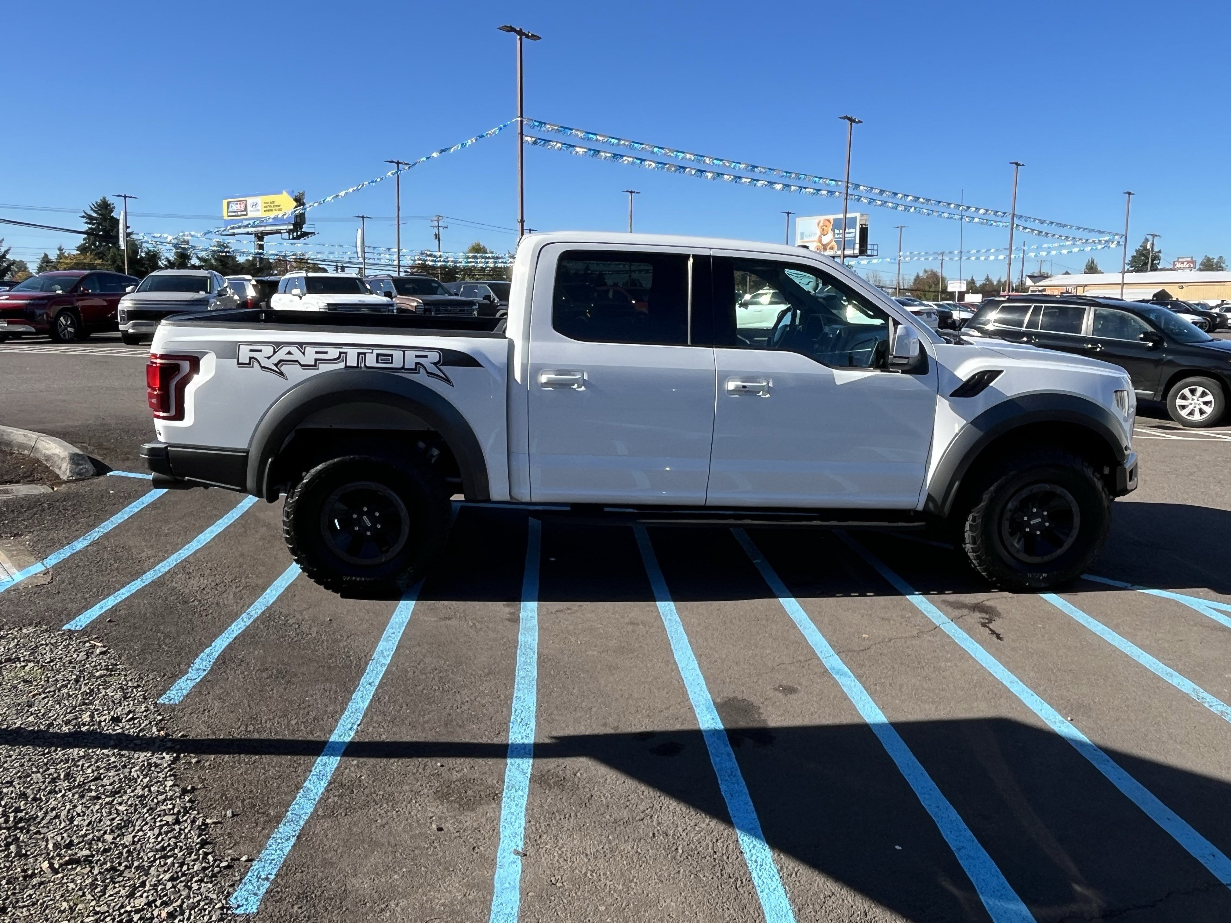 Used 2018 Ford F150 Raptor w/ Equipment Group 802A Luxury image 6