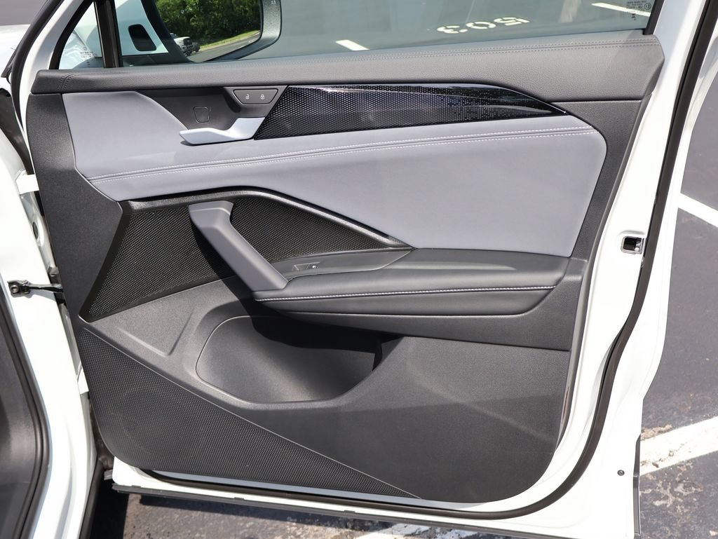 New 2026 Volkswagen Tiguan SE AWD/4WD image 14