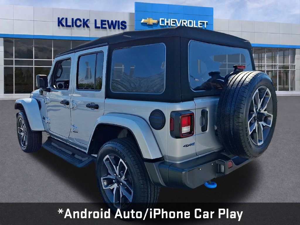 Used 2024 Jeep Wrangler Unlimited w/ Convenience Group AWD/4WD image 5