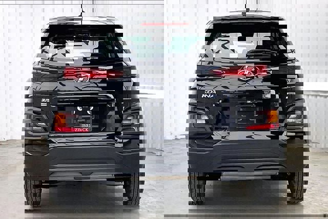 Used 2021 Hyundai Kona SE image 4