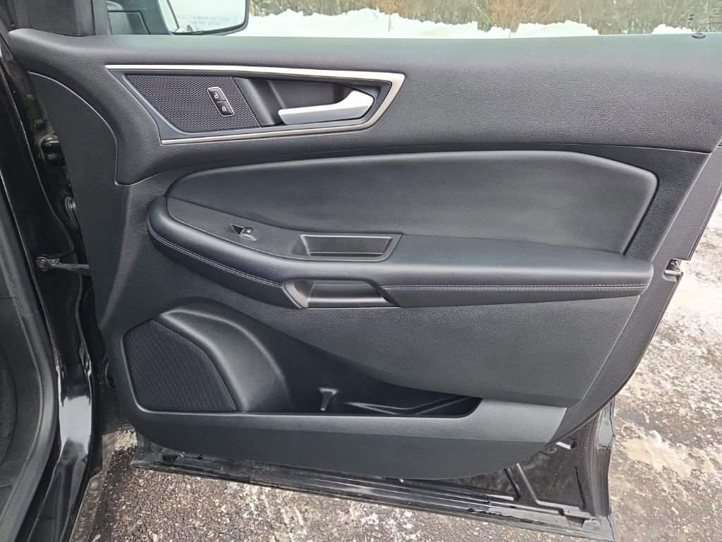 Used 2023 Ford Edge SEL w/ Convenience Package image 38