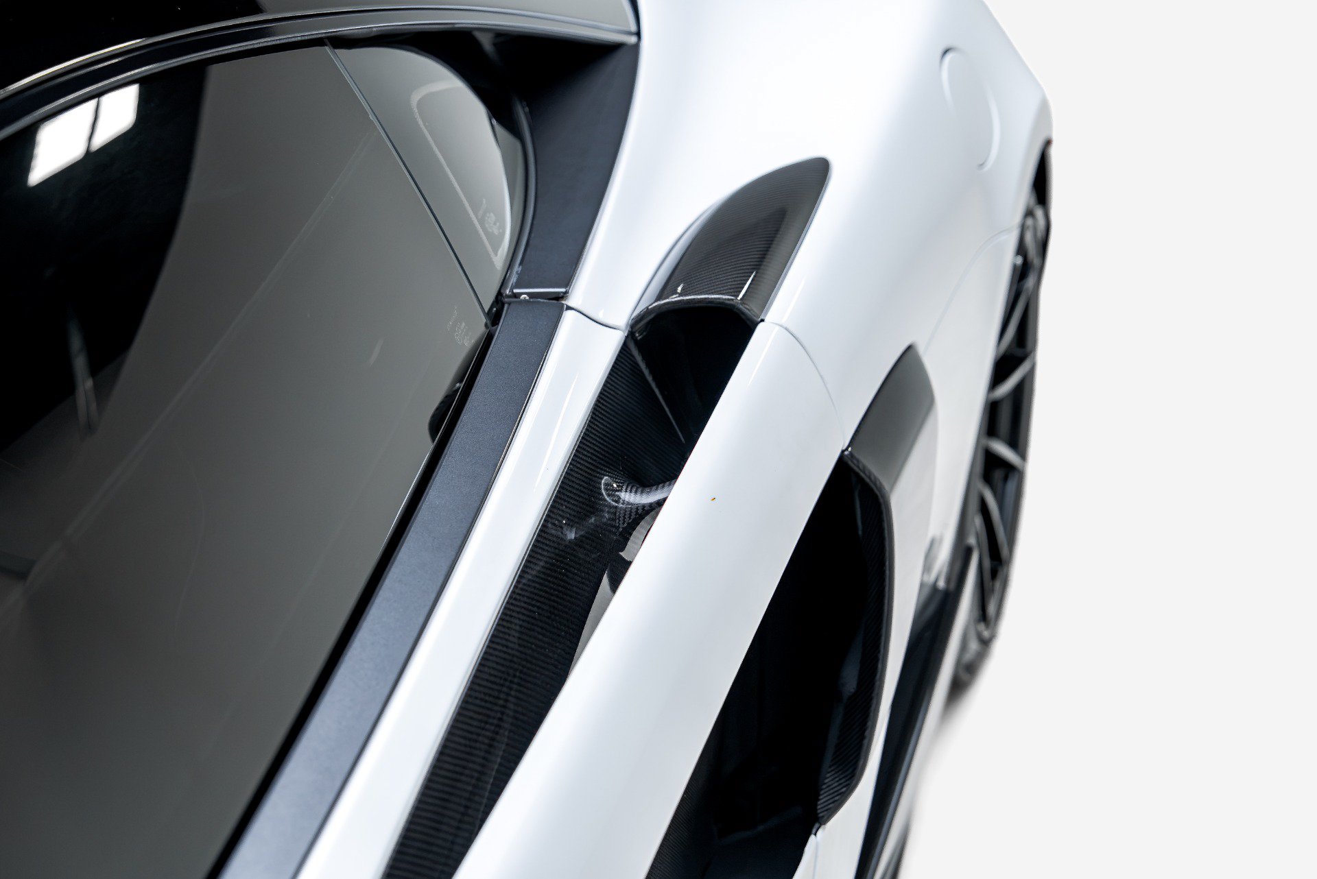 Used 2019 McLaren 600LT RWD image 27