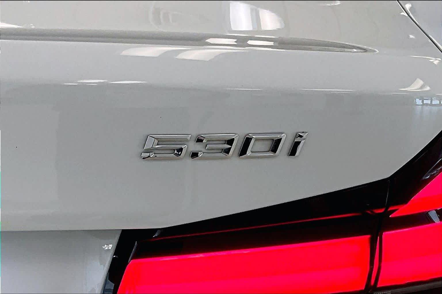 Used 2023 BMW 530i w/ M Sport Package RWD image 28