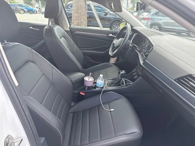Certified 2024 Volkswagen Jetta SE w/ Panoramic Sunroof Package FWD image 12