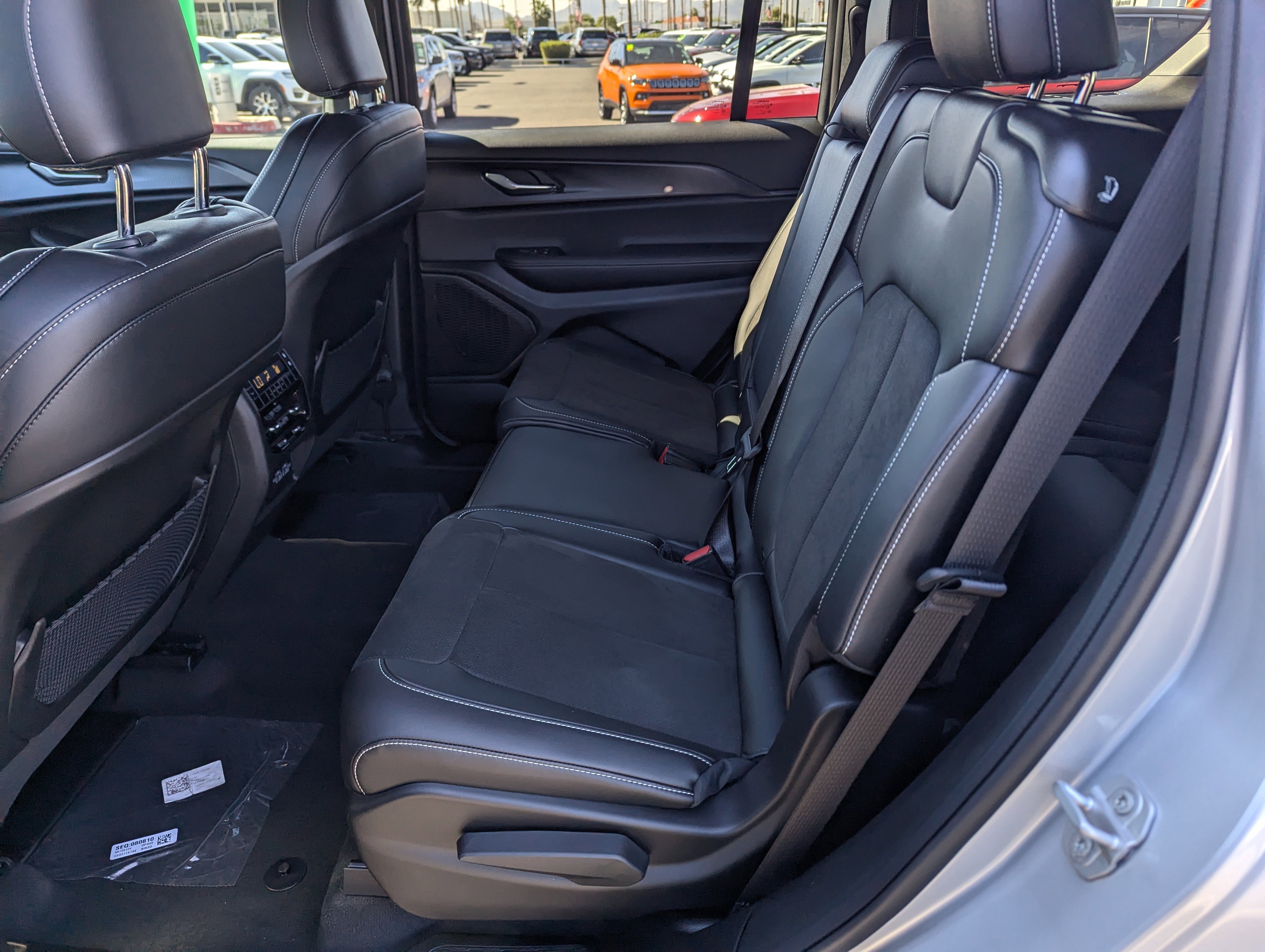 New 2025 Jeep Grand Cherokee L Altitude image 8