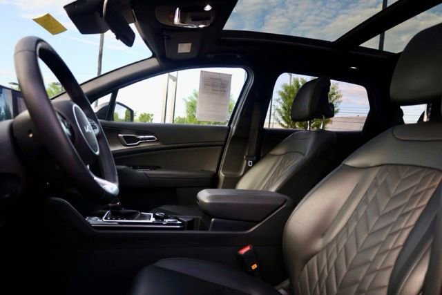 Used 2024 Kia Sportage X-Line w/ X-Line Premium Package image 17