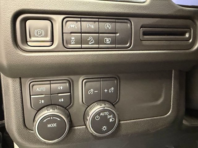 Certified 2023 Chevrolet Tahoe Z71 w/ Luxury Package AWD/4WD image 17